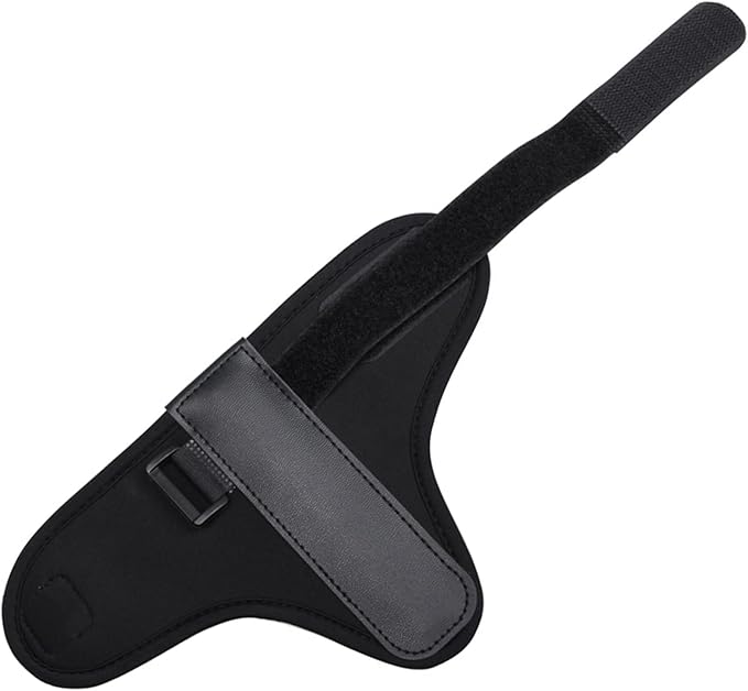 Golf Wrist Brace, Black Golf Swing Training Aid with Adjustable Straps, to Correct Wrist's Angle & Develop Muscle Memory for Beginner Golfers
