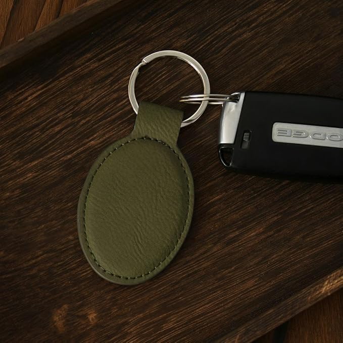 LaserGram Oval Keychain, Golfer Golfing, Personalized Engraving Included (Camo Green)