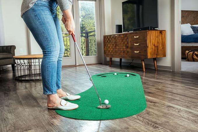 PUTT-A-Bout Par Three Golf Putting Green (3' x 9')
