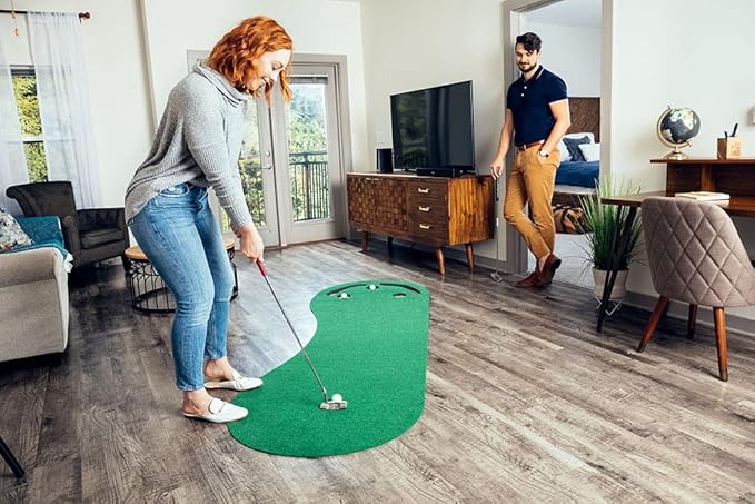 PUTT-A-Bout Par Three Golf Putting Green (3' x 9')