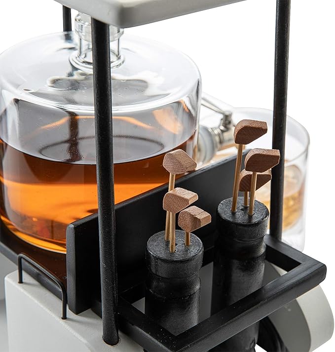 Golf Cart Decanter Whiskey Decanter and 2 Whiskey Glasses - The Wine Savant, Gift for Both Men & Women, Golfs Accessories, Golfer Gifts, Based on A Replica (850ml Decanter - 8 Ounce Glasses)