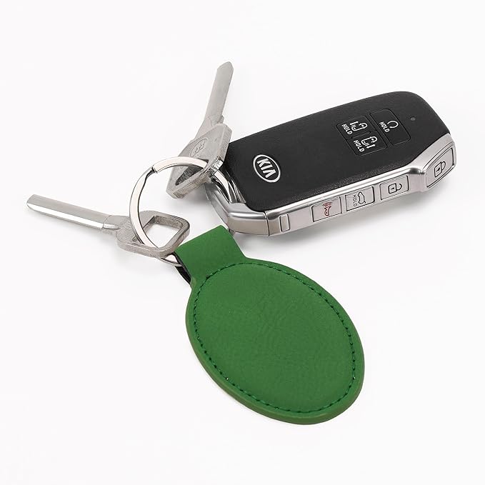 LaserGram Oval Keychain, Golfer Golfing, Personalized Engraving Included (Green)