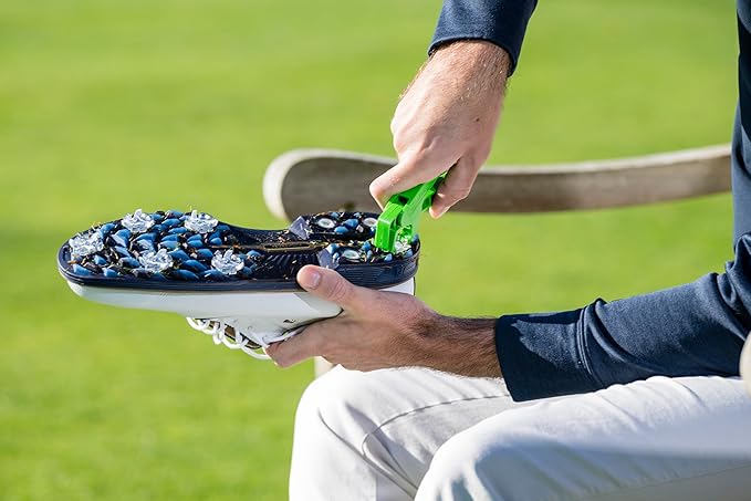 Softspikes XTractor Wrench Kit - Remove and Replace Even The Most Stubborn Golf Spikes