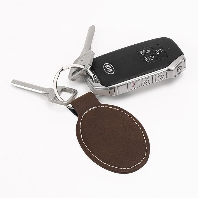 LaserGram Oval Keychain, Golfer Golfing, Personalized Engraving Included (Rustic with Silver)