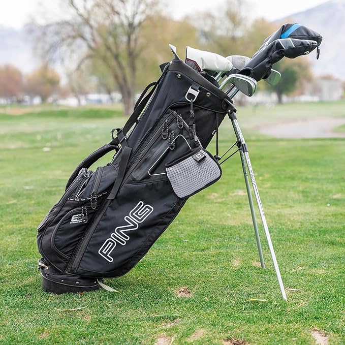 Club Scrub Mini, Golf Club and Golf Ball Cleaning Bag, Waterproof Clean Face Technology Liner, Detachable Clip, Machine Washable, Cleans Club Grooves, Dry Exterior (Gray)