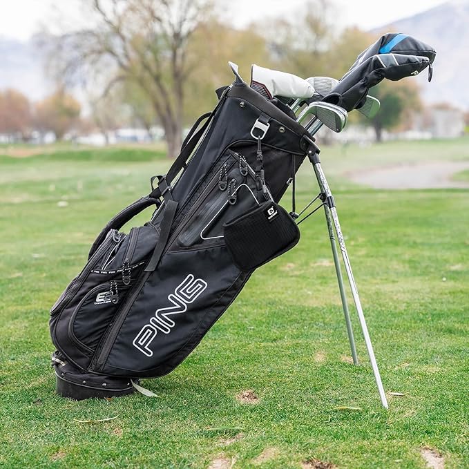 Club Scrub Mini, Golf Club and Golf Ball Cleaning Bag, Waterproof Clean Face Technology Liner, Detachable Clip, Machine Washable, Cleans Club Grooves, Dry Exterior (Blue)