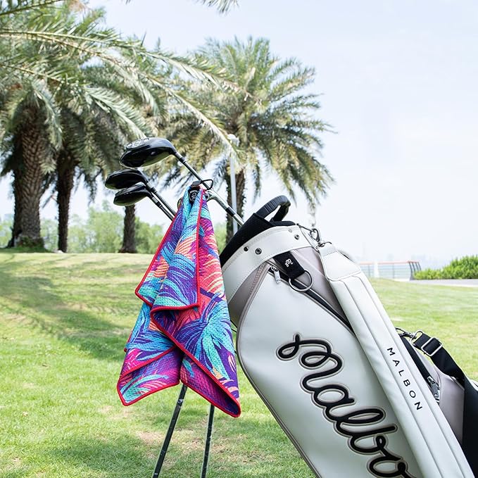 montela golf Towel Magnetic Golf Towel for Golf Bags with Clip for Men & Women，Microfiber Fabric Waffle Pattern Golf Towels for Strong Hold to Golf Carts or Clubs (Colorful)