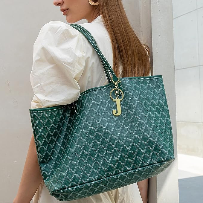 Stainless Steel Gold Letter A-Z Keychain for Women Men, Initial Letter Pendant with Key Ring, Charms for Key Backpack Bag